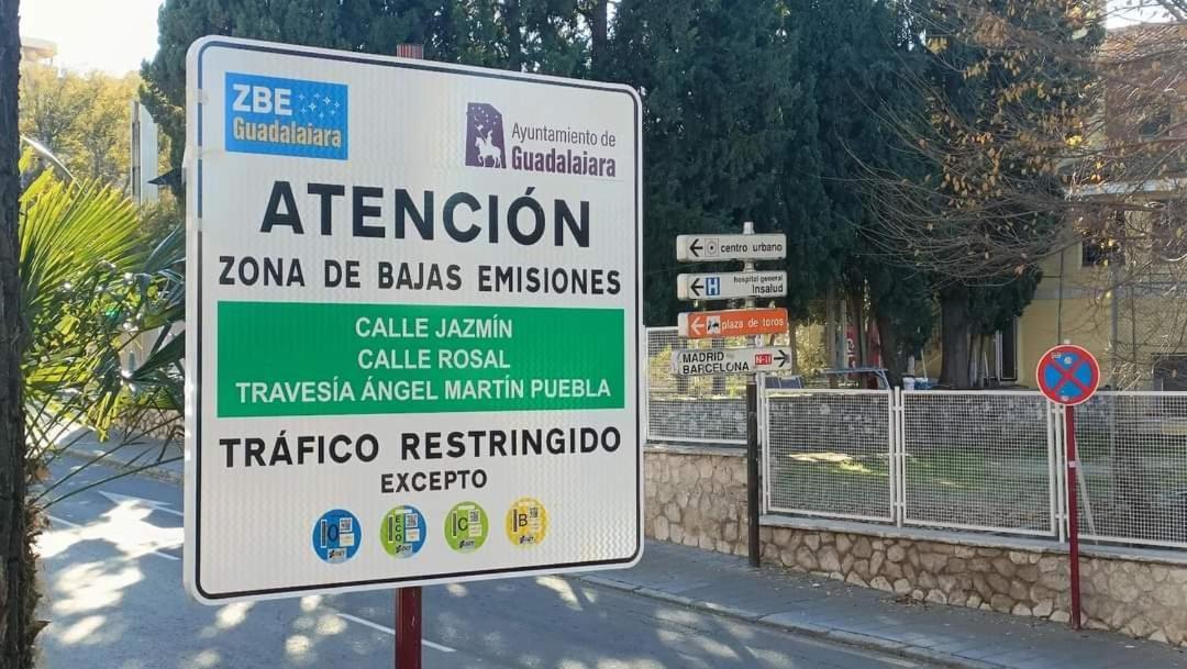 Apartamento Turistico Dct. Creus Guadalajara Exterior foto